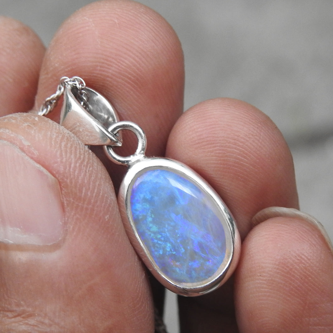 AUSTRALIAN OPAL PENDANT