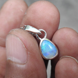 OPAL PENDANT