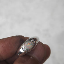 Load image into Gallery viewer, Lightning Ridge Opal