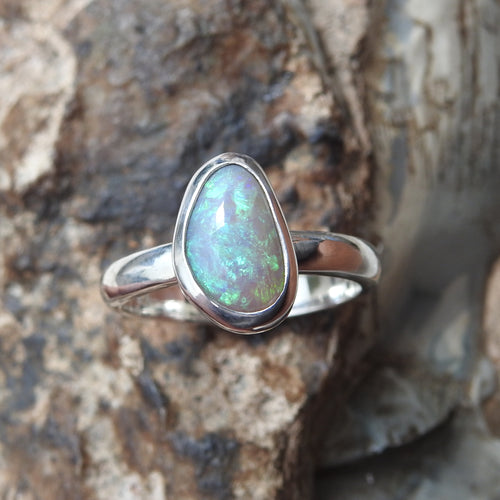 LIGHTNING RIDGE OPAL