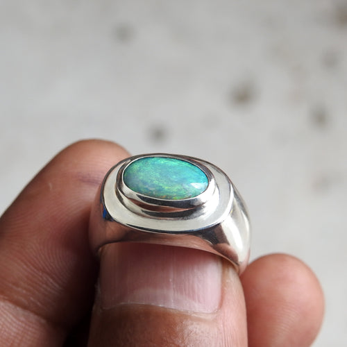 AUSTRALIAN OPAL RING