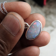 Load image into Gallery viewer, AUSTRALIAN OPAL PENDANT
