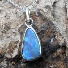 Load image into Gallery viewer, Lightning Ridge Opal