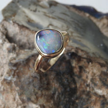 Load image into Gallery viewer, LIGHTNING RIDGE OPAL