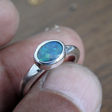 Load image into Gallery viewer, AUSTRALIAN BLACK OPAL RING
