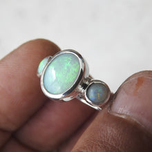 Load image into Gallery viewer, AUSTRALIAN MINTABIE OPAL RING