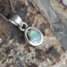 Load image into Gallery viewer, Lightning Ridge Solid Opals Double Faces Pendant Necklace