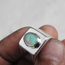 Load image into Gallery viewer, LIGHTNING RIDGE OPAL