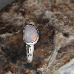 AUSTRALIAN OPAL RING