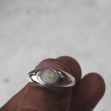 Load image into Gallery viewer, Lightning Ridge Opal