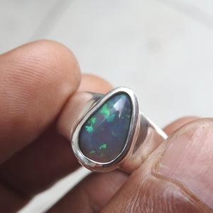 AUSTRALIAN OPAL RING