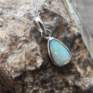 AUSTRALIAN OPAL PENDANT