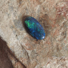 Load image into Gallery viewer, Made to Order Ring with Solid Lightning Ridge Black Opal Green Blue Colors