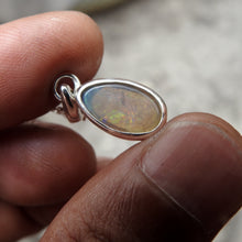 Load image into Gallery viewer, LIGHTNING RIDGE OPAL