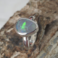 Load image into Gallery viewer, AUSTRALIAN OPAL RING