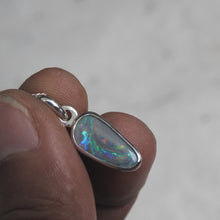 Load image into Gallery viewer, LIGHTNING RIDGE OPAL