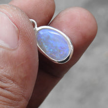 Load image into Gallery viewer, AUSTRALIAN OPAL PENDANT