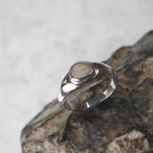 Load image into Gallery viewer, Lightning Ridge Opal