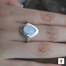 Load image into Gallery viewer, COOBER PEDY OPAL RING