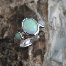 Load image into Gallery viewer, AUSTRALIAN MINTABIE OPAL RING