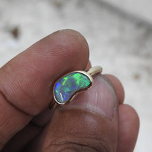 Load image into Gallery viewer, LIGHTNING RIDGE OPAL