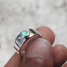 Load image into Gallery viewer, LIGHTNING RIDGE OPAL
