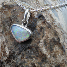 Load image into Gallery viewer, LIGHTNING RIDGE OPAL