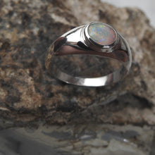 Load image into Gallery viewer, Lightning Ridge Opal