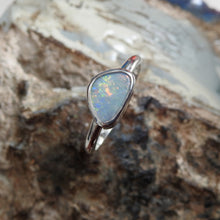 Load image into Gallery viewer, LIGHTNING RIDGE OPAL