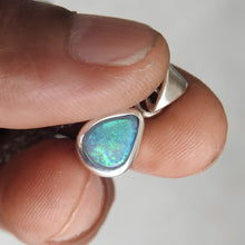 Load image into Gallery viewer, OPAL PENDANT