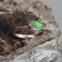Load image into Gallery viewer, LIGHTNING RIDGE OPAL
