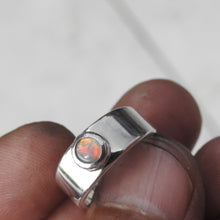 Load image into Gallery viewer, LIGHTNING RIDGE OPAL