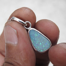 Load image into Gallery viewer, LIGHTNING RIDGE OPAL