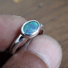 Load image into Gallery viewer, AUSTRALIAN BLACK OPAL RING
