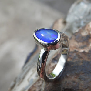 LIGHTNING RIDGE BLACK OPAL