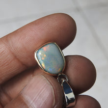 Load image into Gallery viewer, LIGHTNING RIDGE OPAL
