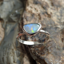 Load image into Gallery viewer, LIGHTNING RIDGE OPAL