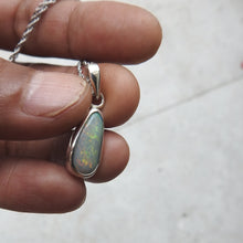 Load image into Gallery viewer, LIGHTNING RIDGE OPAL