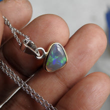 Load image into Gallery viewer, LIGHTNING RIDGE OPAL