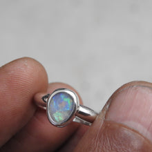 Load image into Gallery viewer, Lightning Ridge Solid Opal 