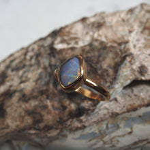 Load image into Gallery viewer, LIGHTNING RIDGE OPAL