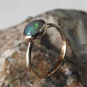AUSTRALIAN OPAL RING