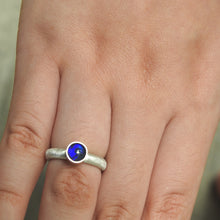 Load image into Gallery viewer, Made to order Solid Lightning Ridge Black Opal Ring with Blue Color