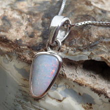 Load image into Gallery viewer, WHITE OPAL PENDANT