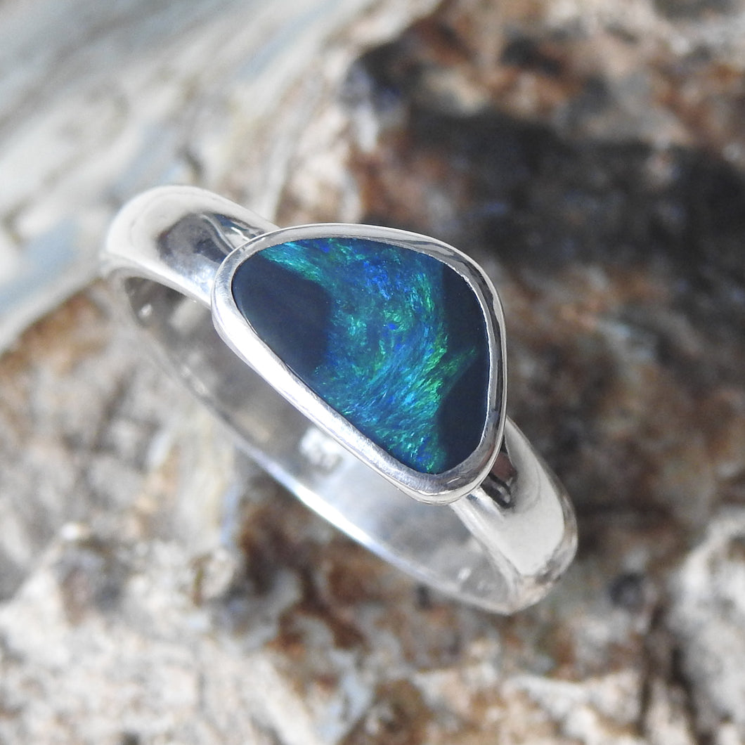 AUSTRALIAN OPAL RING