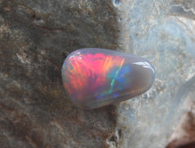Load image into Gallery viewer, Lightning Ridge Opal