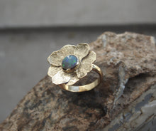 Load image into Gallery viewer, LIGHTNING RIDGE OPAL RING