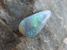 Load image into Gallery viewer, Lightning Ridge Opal