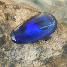 Load image into Gallery viewer, Australian Opal