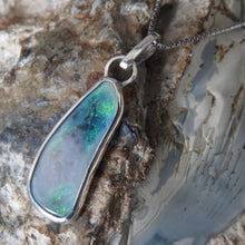Load image into Gallery viewer, LIGHTNING RIDGE OPAL PENDANT